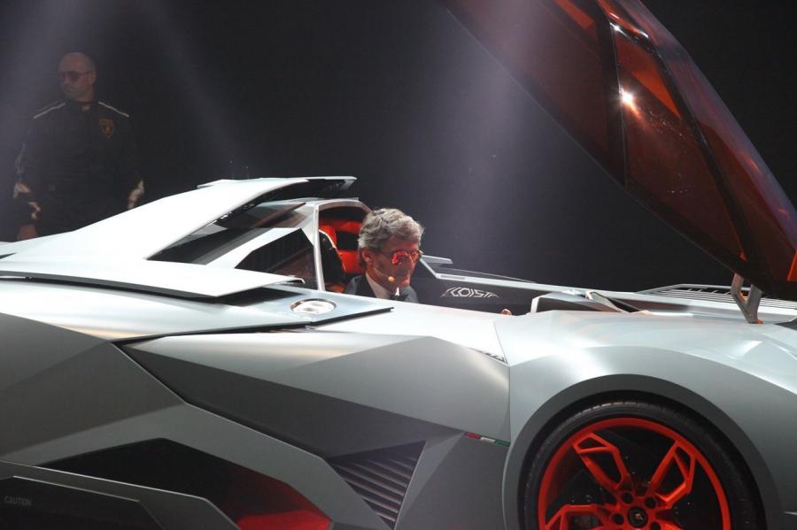  Lamborghini Egoista 2013 года  (фото 11 из 13)